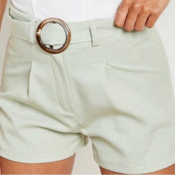 Boohoo Petite Linen Buckle Shorts - Picture 3 of 3